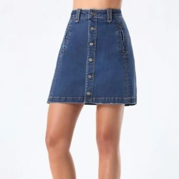 Bebe "NEW" Alexa Blue Mini Denim Skirt Size 0 - Picture 1 of 6